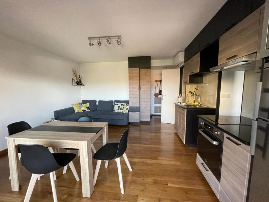 Appartamento Juan Les Pins Joli T2 Parking Inclus! Antibes Esterno foto